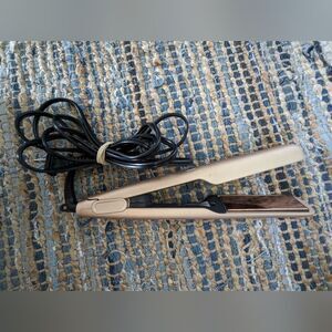 Almost Famous 1" MaxLength Flat Iron with Gold Titanium Plates Heats Up Super F